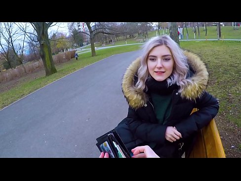 ❤️ Glutas la varman spermon de fremdulo por mono - pimo en la parko de Eva Elfie ❤ Seksofilmeto ĉe ni ❌️❤